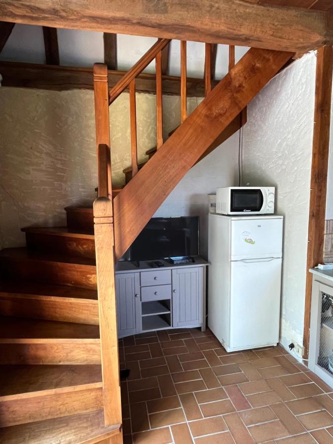 Petite Maison en Périgord Noir Plazac Esterno foto